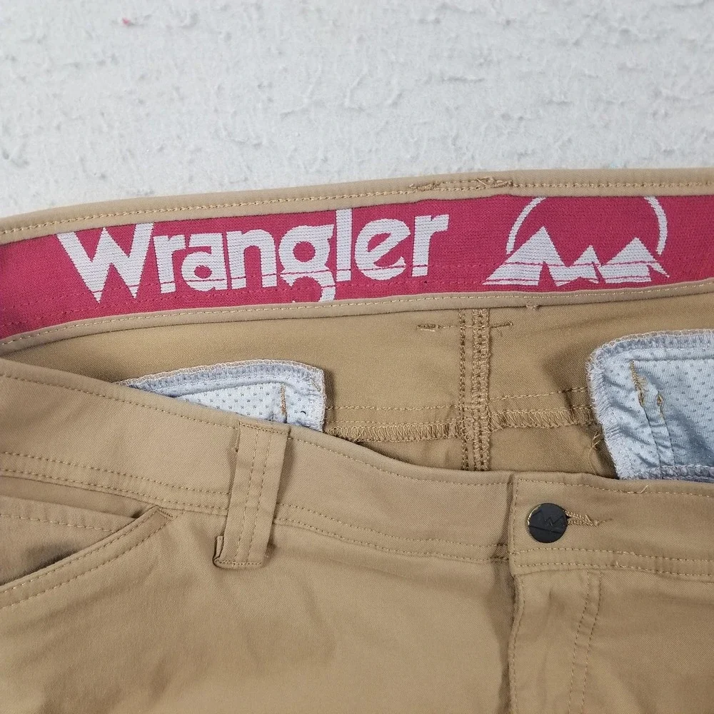 Wrangler Pants Mens 40x32 Beige Nylon Spandex Cargo Stretch Outdoor Hiking